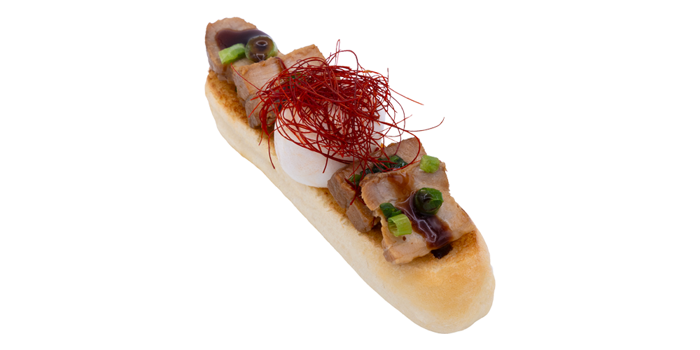 角煮のとろ～り温玉のせサンド